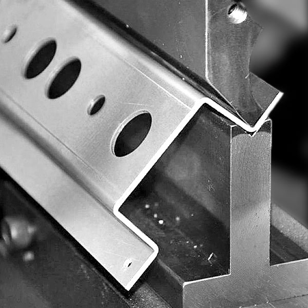 Гидравлический листогибочный пресс TS-40/2000 8 vozmozhnost-gibki-prizhimom